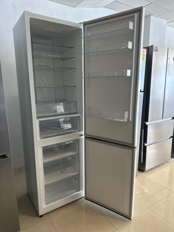 FRIGORIFICO HISENSE RB440N4BWE